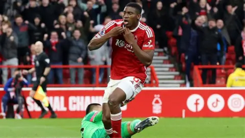 Awoniyi Rescue Nottingham Forest From Relegation Waters -